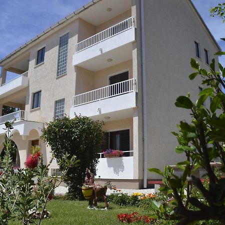 Apartment Lidija Крк Экстерьер фото