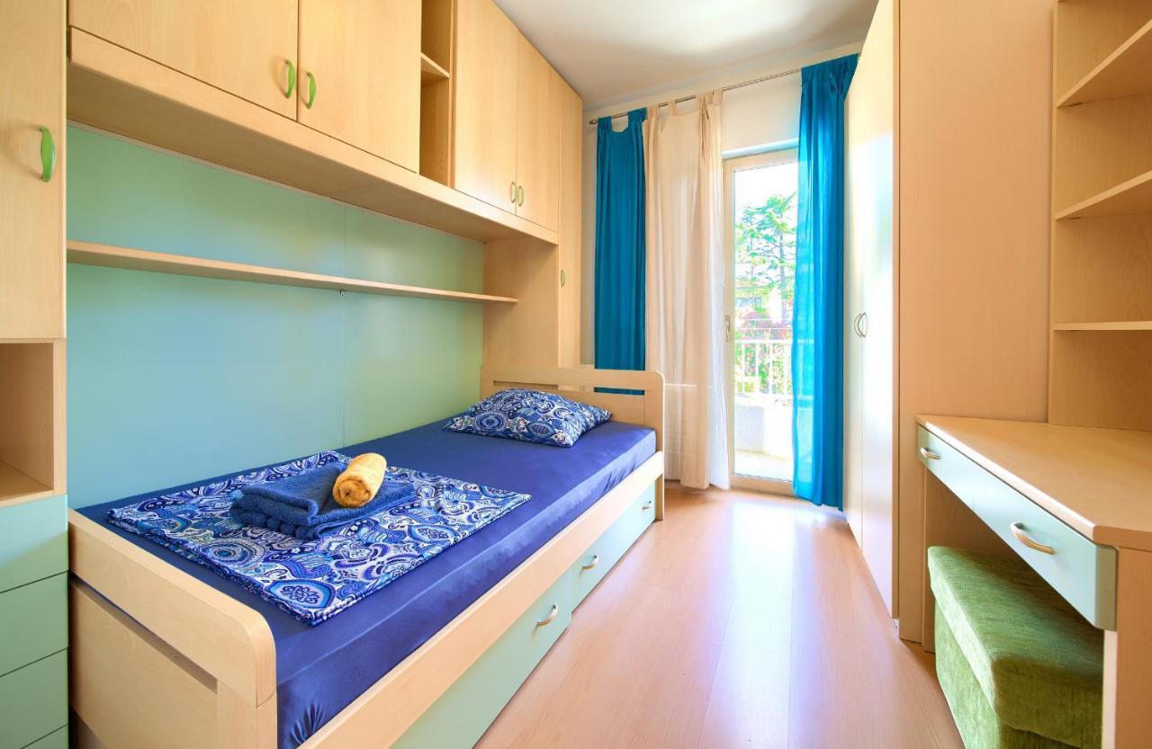 Apartment Lidija Крк Экстерьер фото