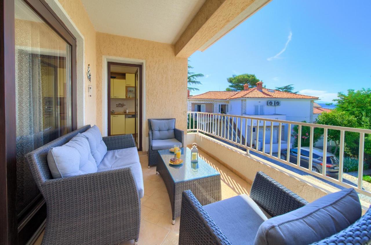 Apartment Lidija Крк Экстерьер фото